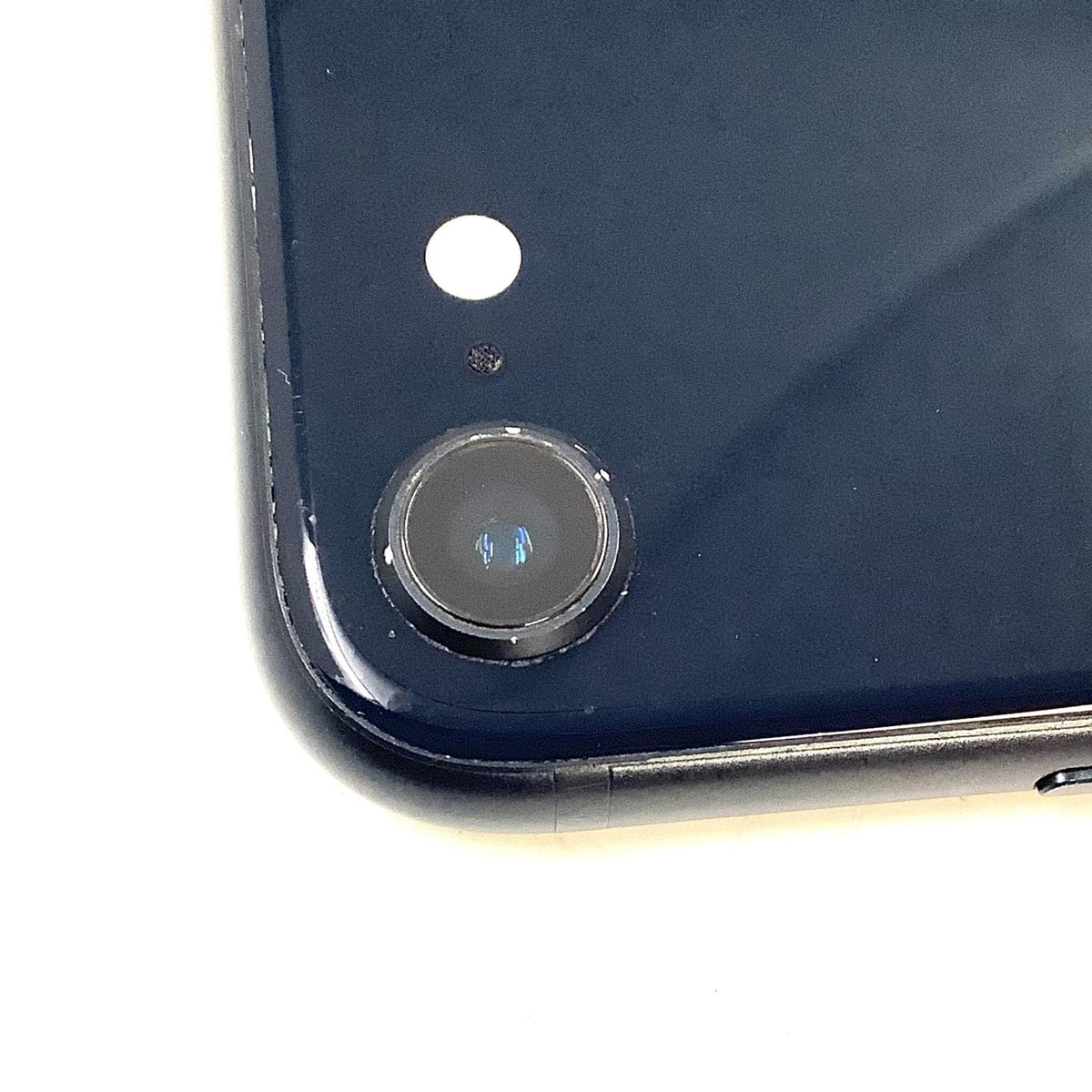 【全額返金保証】【最速発送】Apple iPhone iPhone SE（第3世代） 128GB ミッドナイト docomo SIMフリー 白ロム 動作確認済 64%