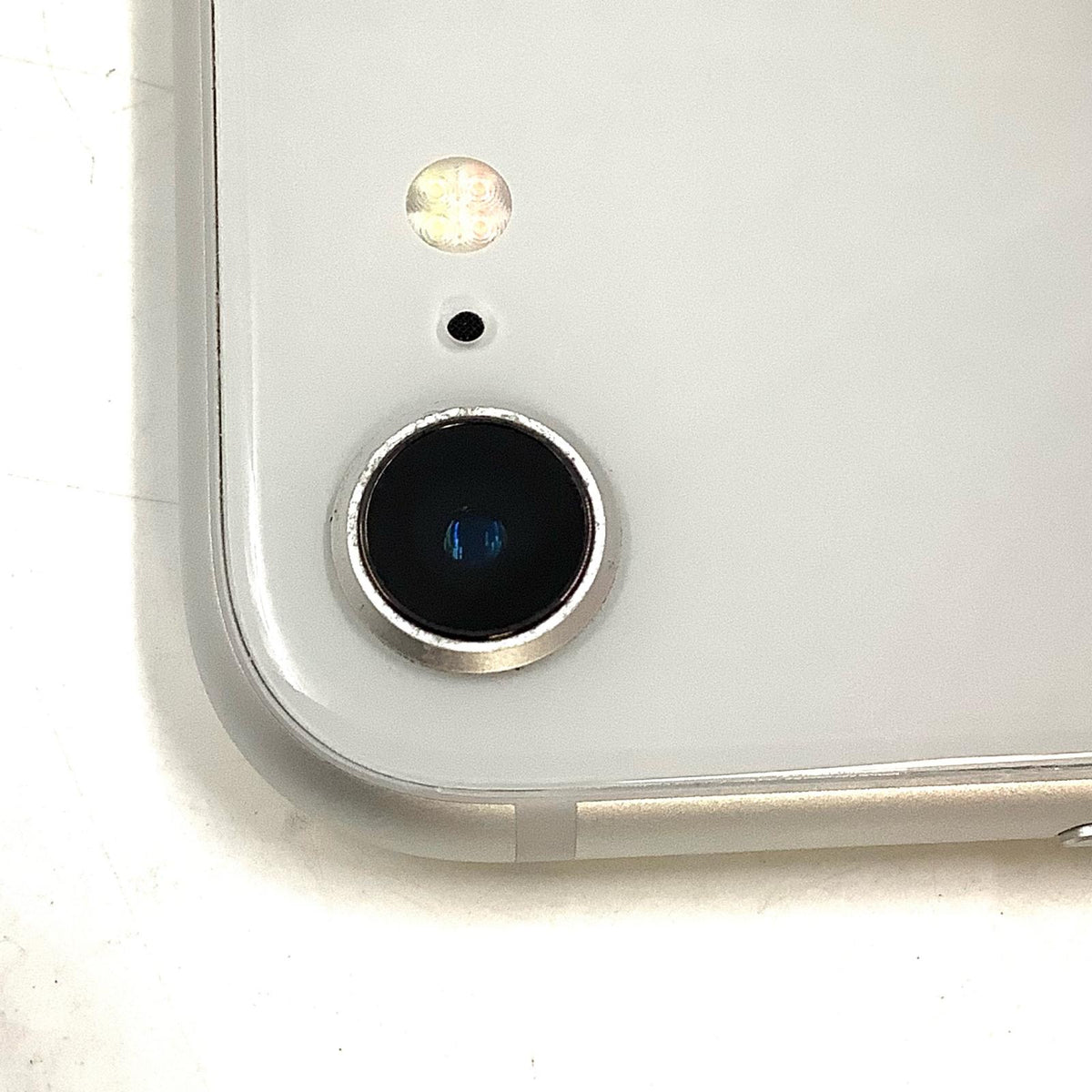 【全額返金保証】【最速発送】Apple iPhone iPhone 8 128GB ホワイト au 白ロム 動作確認済 100%
