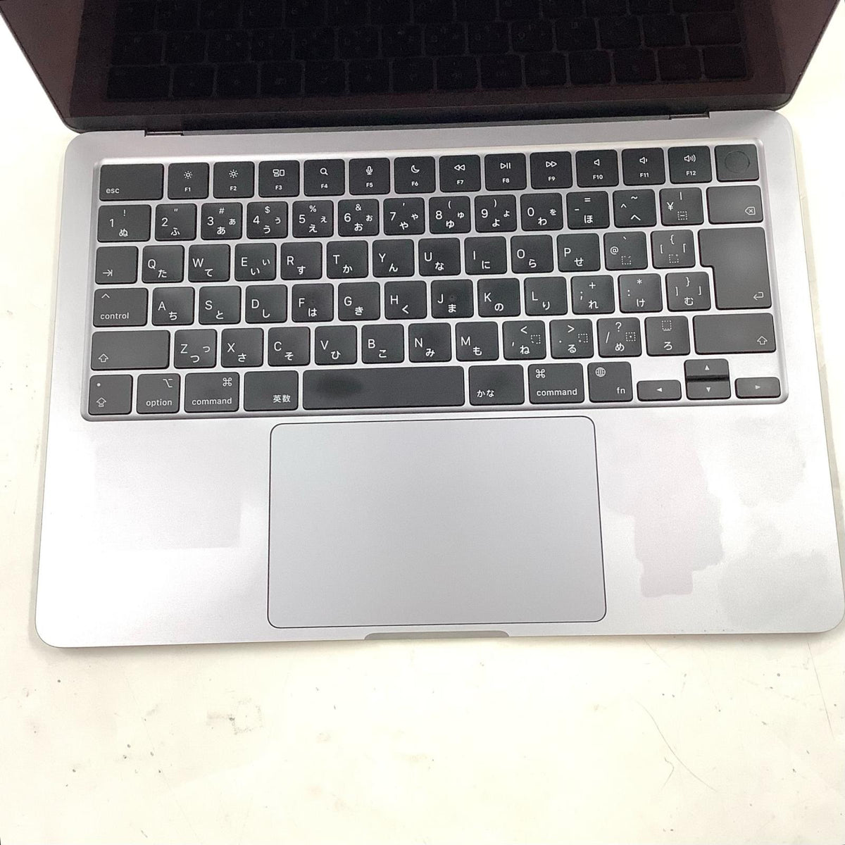 【全額返金保証】【最速発送】Apple MacBook Air 13インチ 2022 Apple M2 8GB 256GB スペースグレイ 83% 動作確認済