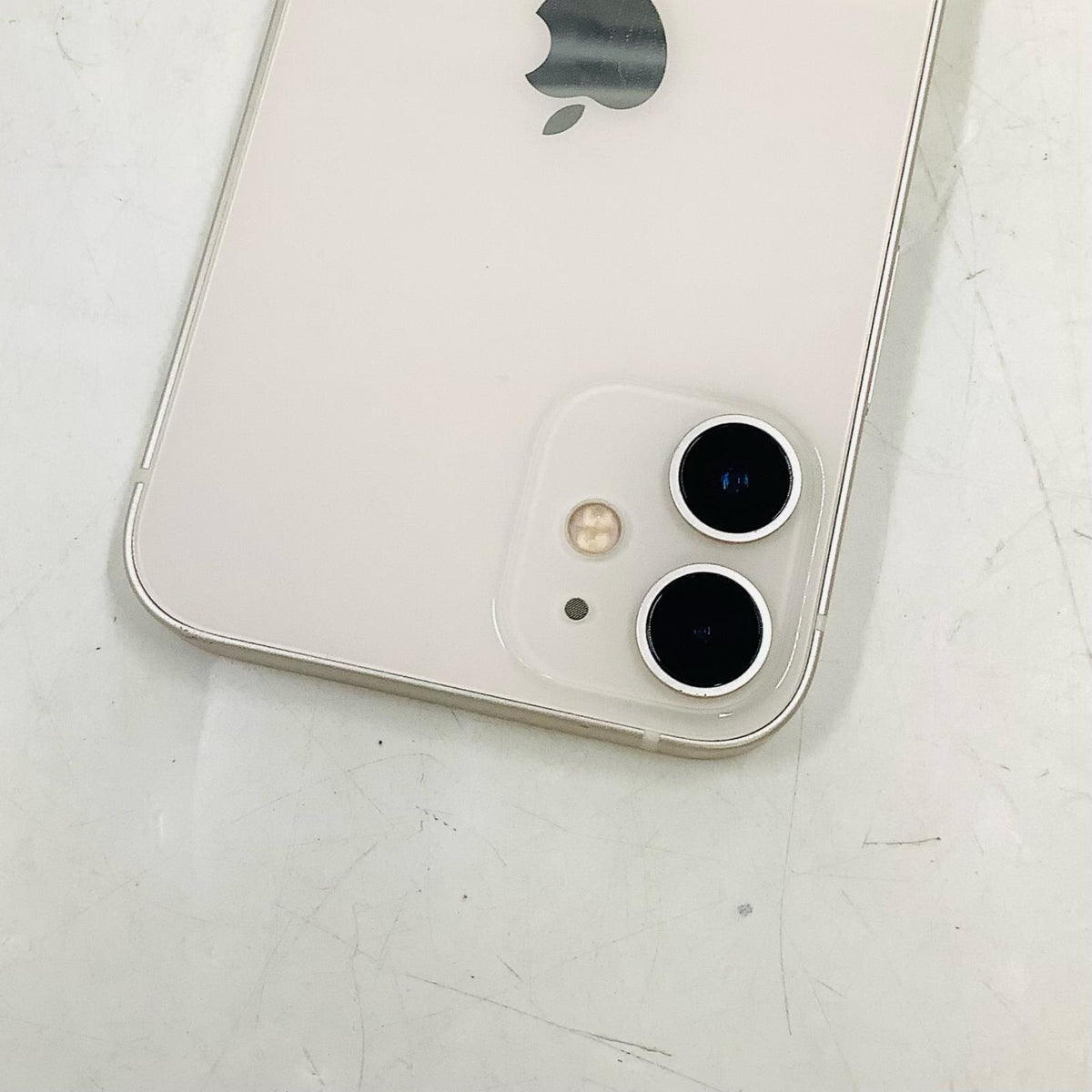 【最速発送】Apple iPhone iPhone 12 mini 64GB ホワイト docomo SIMフリー 白ロム【難有】 88%