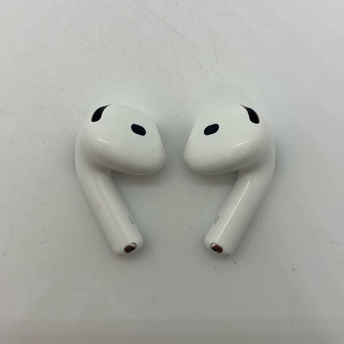 【全額返金保証】【最速発送】Apple AirPods 4(ANC) 美品 動作確認済