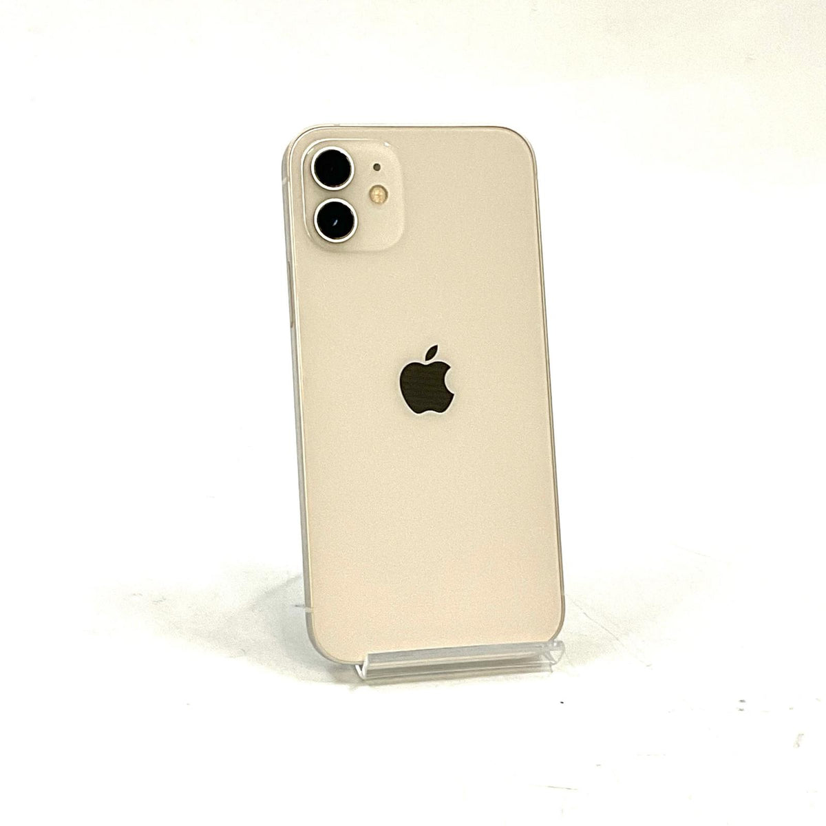 【全額返金保証】【最速発送】Apple iPhone iPhone 12 64GB ホワイト docomo SIMフリー 白ロム 動作確認済 81%
