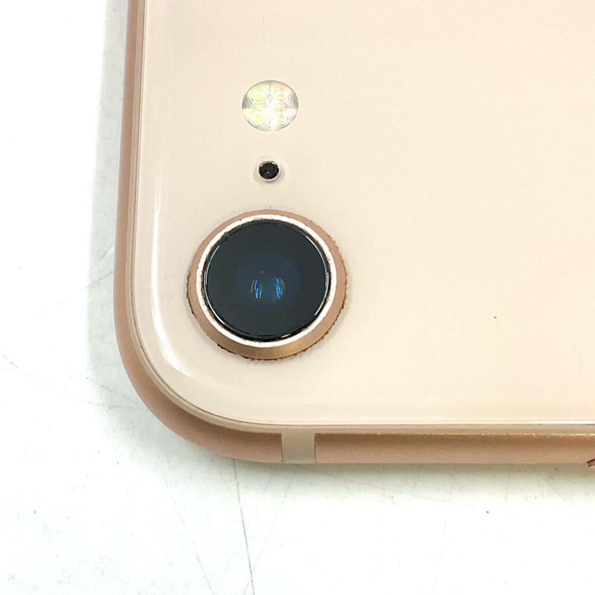 【最速発送】Apple iPhone iPhone 8 64GB ゴールド docomo SIMフリー 白ロム【難有】 75%