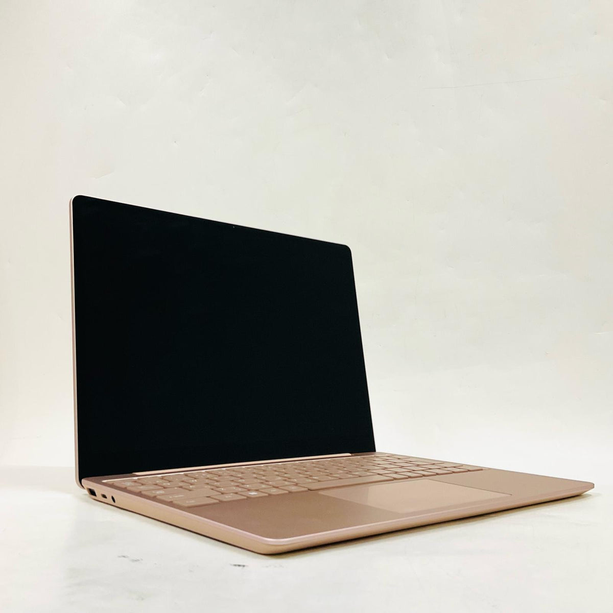 【全額返金保証】【最速発送】Microsoft Surface Laptop Go3 12th Gen Intel(R)Core(TM)i5-1235U 2.50GHz 16GB M.2 SSD 512GB 99.3% 美品 動作確認済