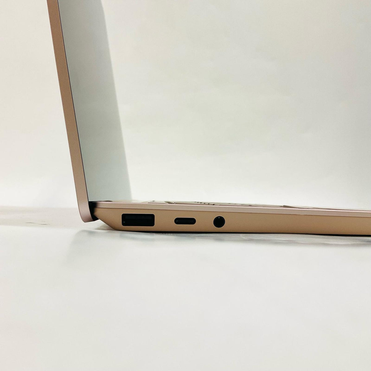 【全額返金保証】【最速発送】Microsoft Surface Laptop Go3 12th Gen Intel(R)Core(TM)i5-1235U 2.50GHz 16GB M.2 SSD 512GB 99.3% 美品 動作確認済