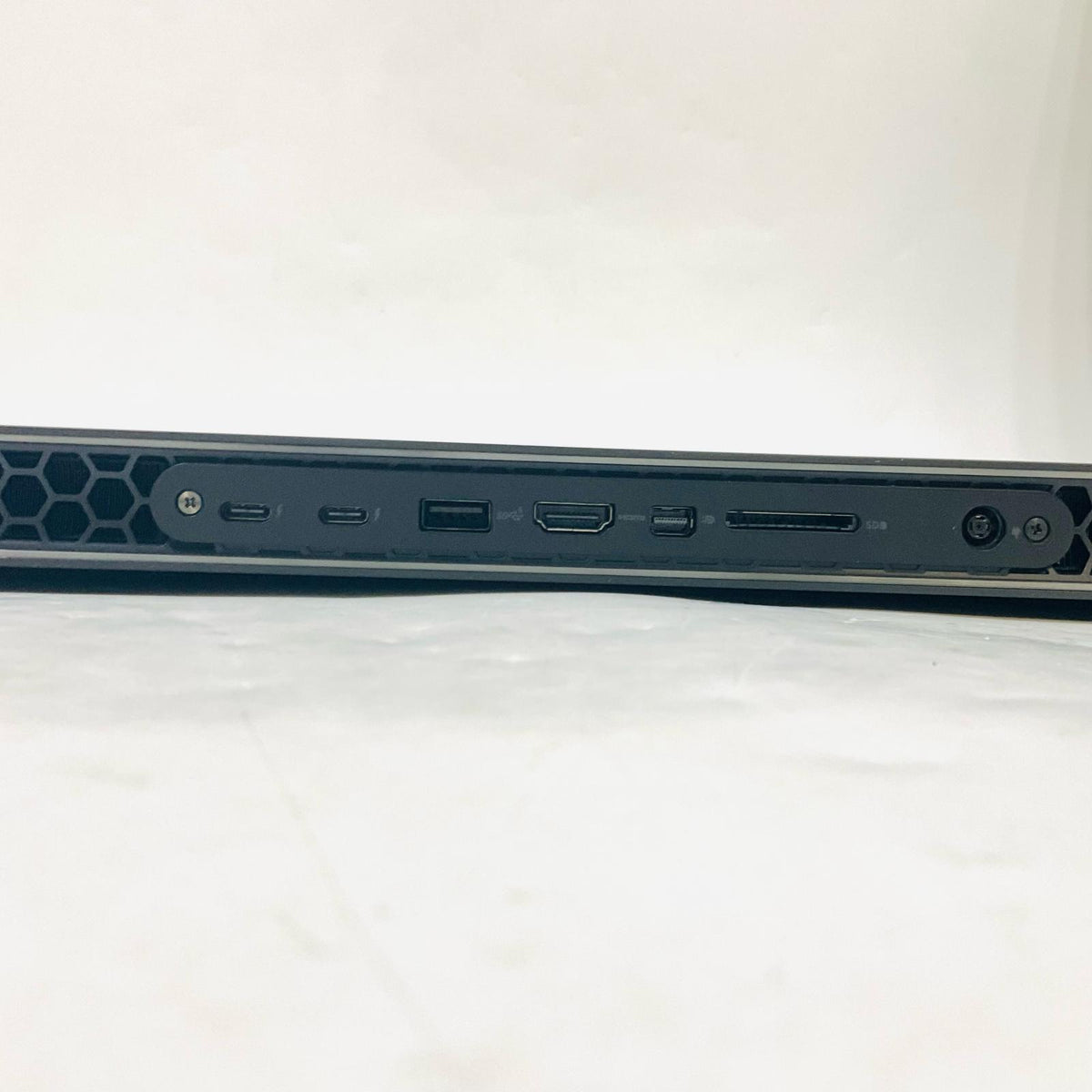 【最速発送】DELL AlienWare m18 R2 P51E001 intel core i9-14900HX 64GB M.2 SSD 2TB NVIDIA GeForce RTX 4090 Laptop 72%【難有】