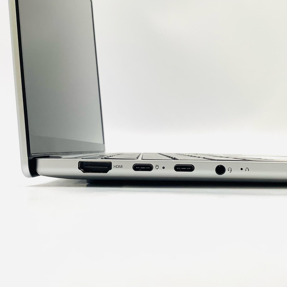 【全額返金保証】【最速発送】NEC LAVIE PC-N1355LAS-E5 AMD Ryzen 5 7535HS with Radeon Graphics 16GB SSD(NVMe) 256GB（実測:238GB） 100% 美品 動作確認済