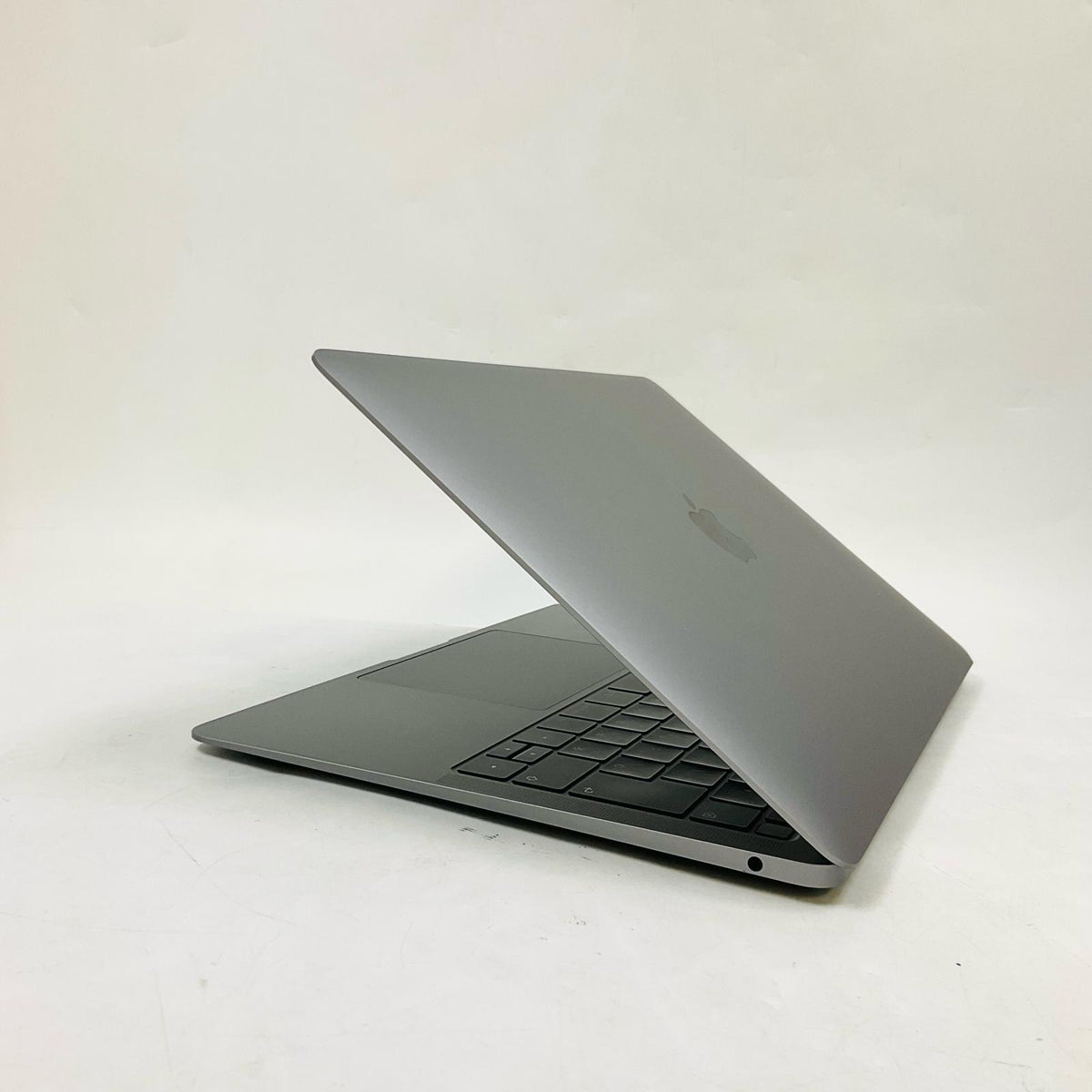 【全額返金保証】【最速発送】Apple MacBook Air 13インチ 2019 1.6GHz デュアルコア Intel Core i5 8GB 128GB スペースグレイ 動作確認済