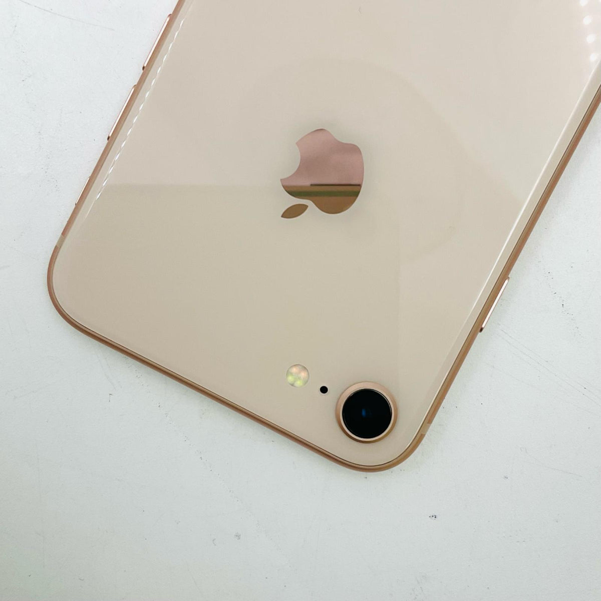 【全額返金保証】【最速発送】Apple iPhone iPhone 8 64GB ゴールド Softbank 白ロム 動作確認済 69%