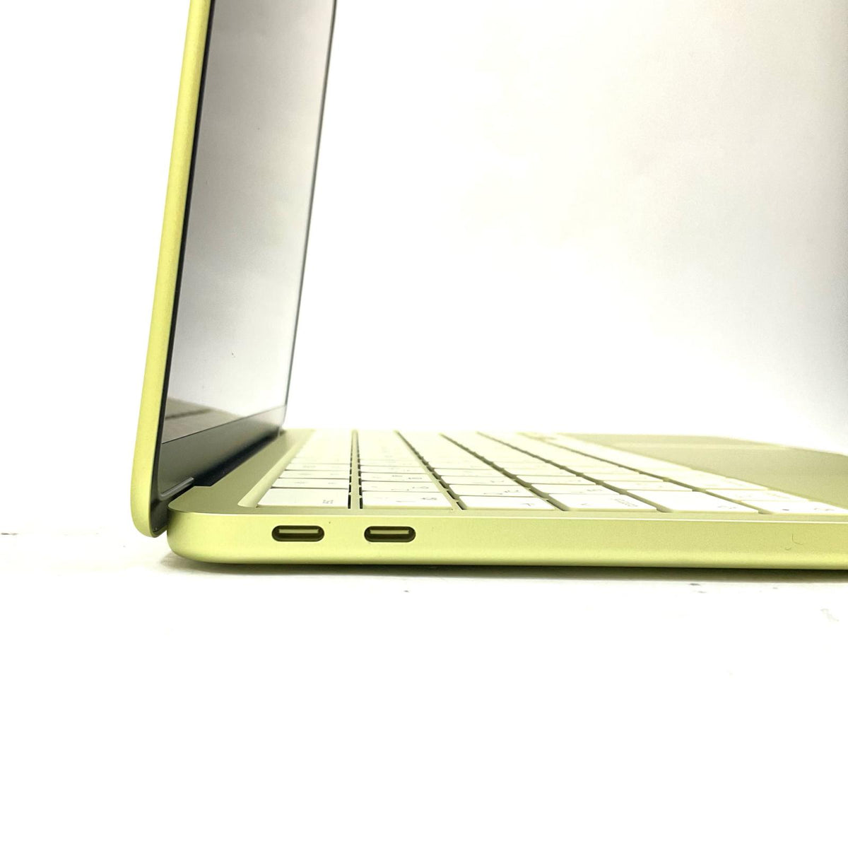 【全額返金保証】【最速発送】Apple MacBook Neo 13インチ Apple A18 Pro 8GB 512GB シトラス 100% 超美品 動作確認済