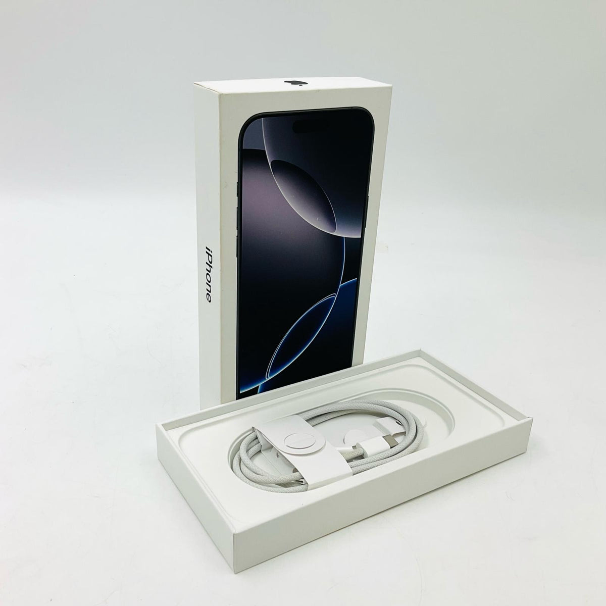 【全額返金保証】【最速発送】Apple iPhone iPhone 16 Pro Max 512GB ブラックチタニウム SIMフリー 白ロム 美品 動作確認済 94%