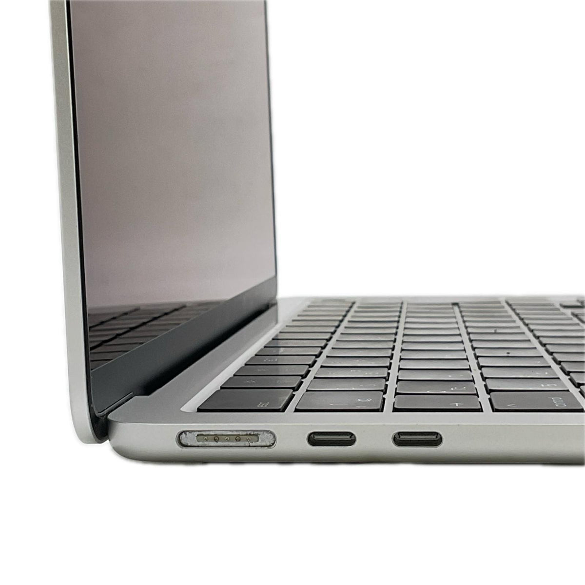 【全額返金保証】【最速発送】Apple MacBook Air 13インチ 2022 Apple M2 8GB 256GB シルバー 90% 動作確認済
