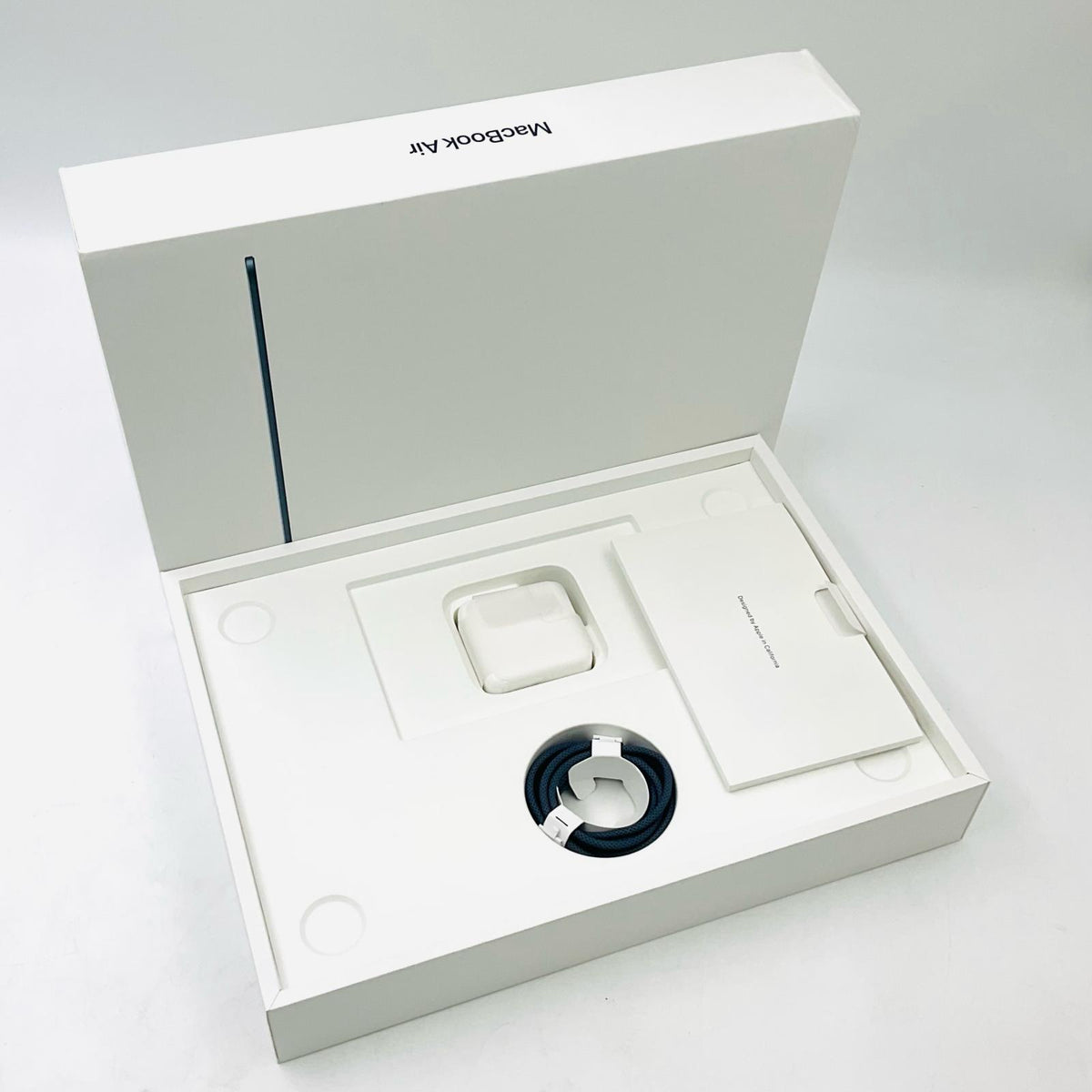 【全額返金保証】【最速発送】Apple MacBook Air 13.6インチ 2022 Apple M2 8GB 256GB ミッドナイト 96.4% 美品 動作確認済