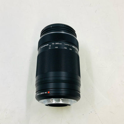 【全額返金保証】【最速発送】OLYMPUS M.ZUIKO DIGITAL ED 75-300mm F4.8-6.7 II [ブラック] 美品 動作確認済