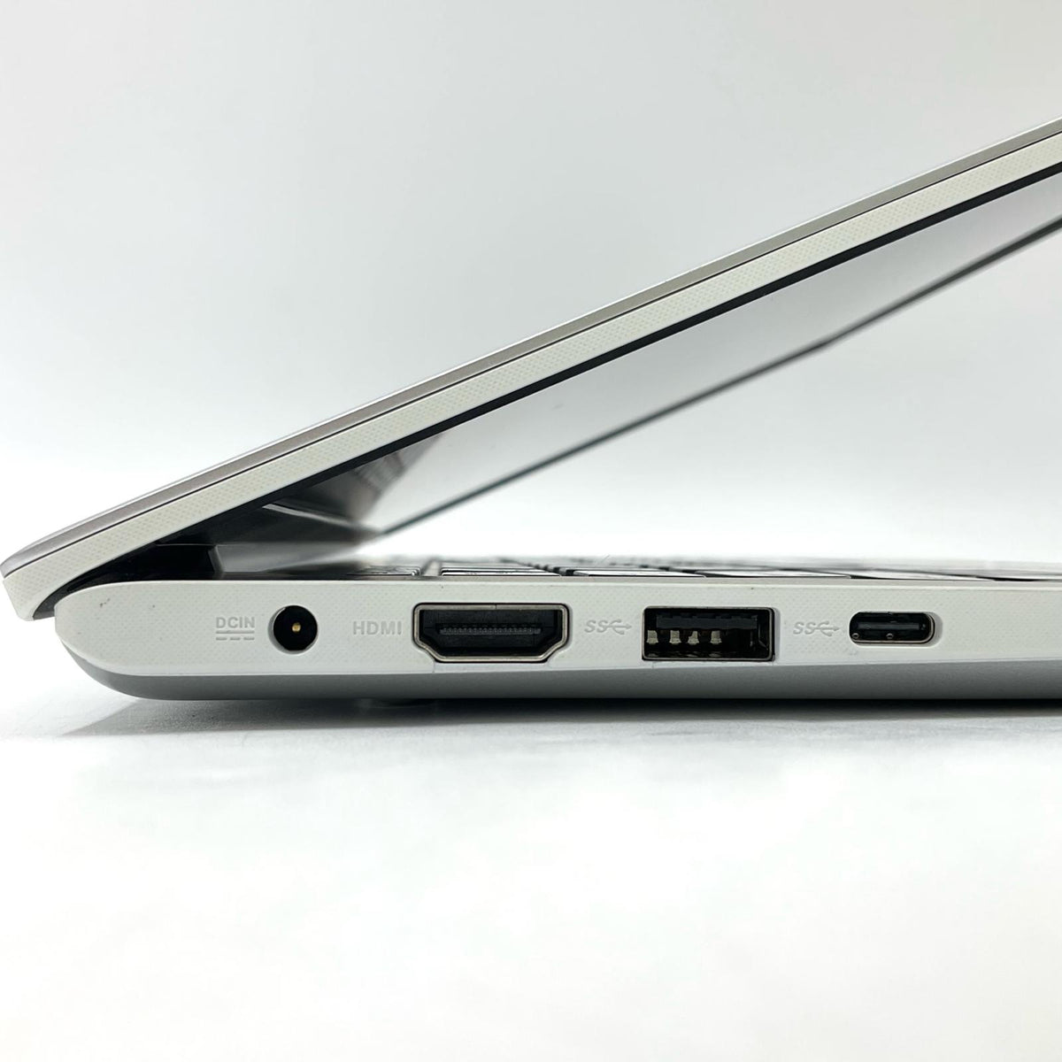 【全額返金保証】【最速発送】ASUS VivoBook S VivoBook S13 X330UA Intel(R) Core(TM) i3-8130U CPU @ 2.20GHz 4GB SSD(SATA) 256GB（実測:238GB） 88.8% 美品 動作確認済