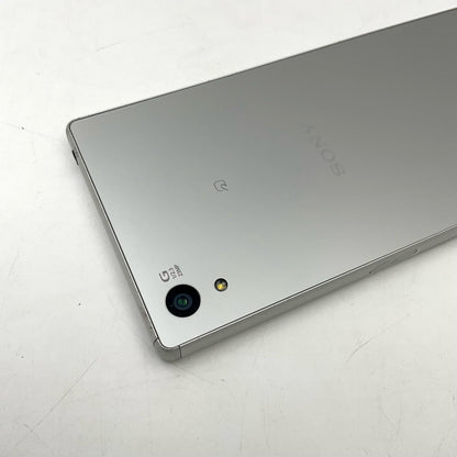 【全額返金保証】【最速発送】Sony Xperia Z5 32GB シルバー au SOV32 白ロム 動作確認済