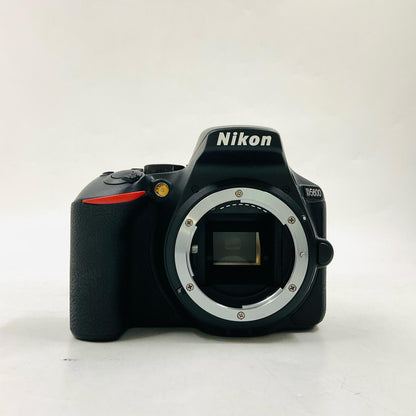 【全額返金保証】【最速発送】Nikon デジタル一眼 D5600 ボディ ブラック 美品 動作確認済