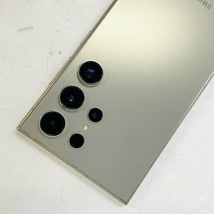 【最速発送】 Galaxy S24 Ultra 256GB シルバー系 au SCG26 白ロム【難有】
