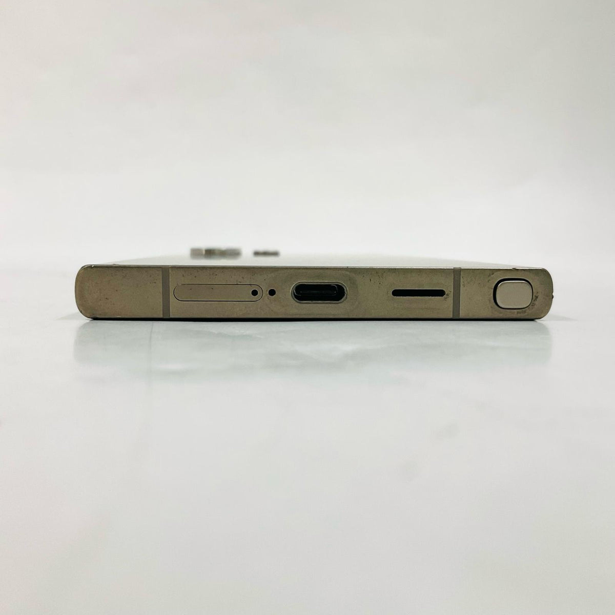 【最速発送】 Galaxy S24 Ultra 256GB シルバー系 au SCG26 白ロム【難有】