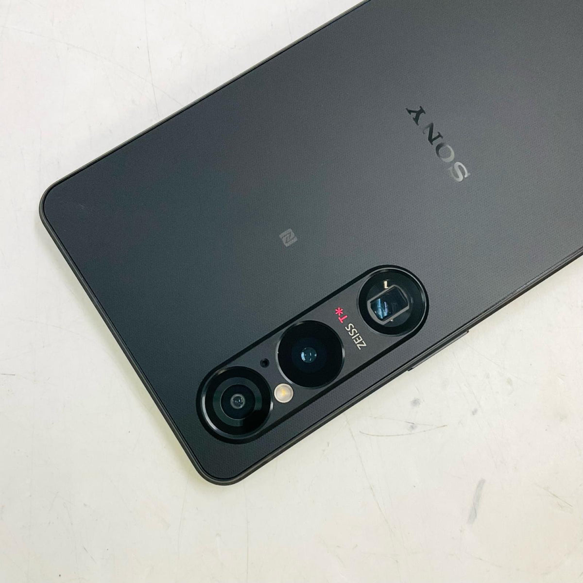 【最速発送】 Xperia 1 VI 256GB ブラック系 au SOG13 白ロム【難有】