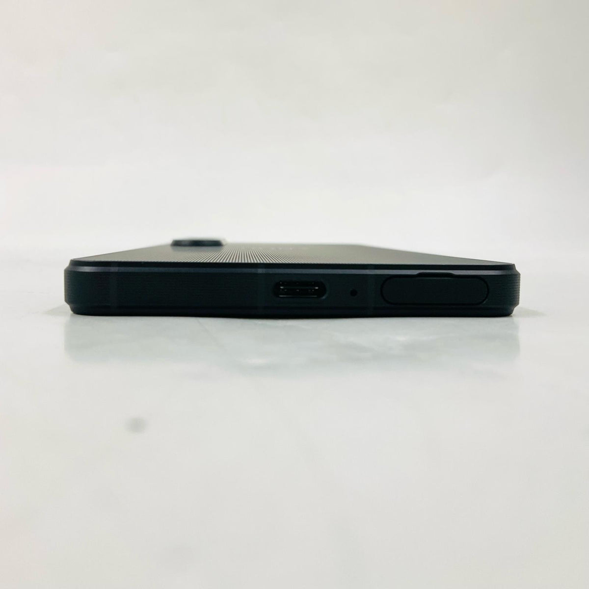【最速発送】 Xperia 1 VI 256GB ブラック系 au SOG13 白ロム【難有】