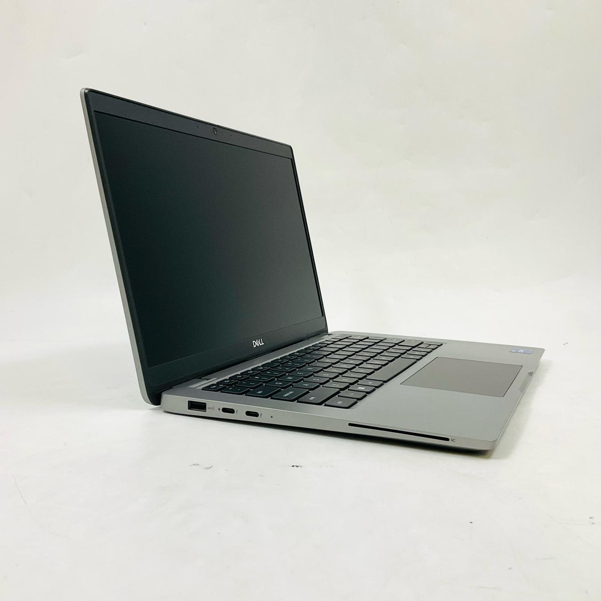 【全額返金保証】【最速発送】Dell Latitude 5340 i7-1365U 1.8GHz 32GB M.2 SSD 256GB 100% 美品 動作確認済