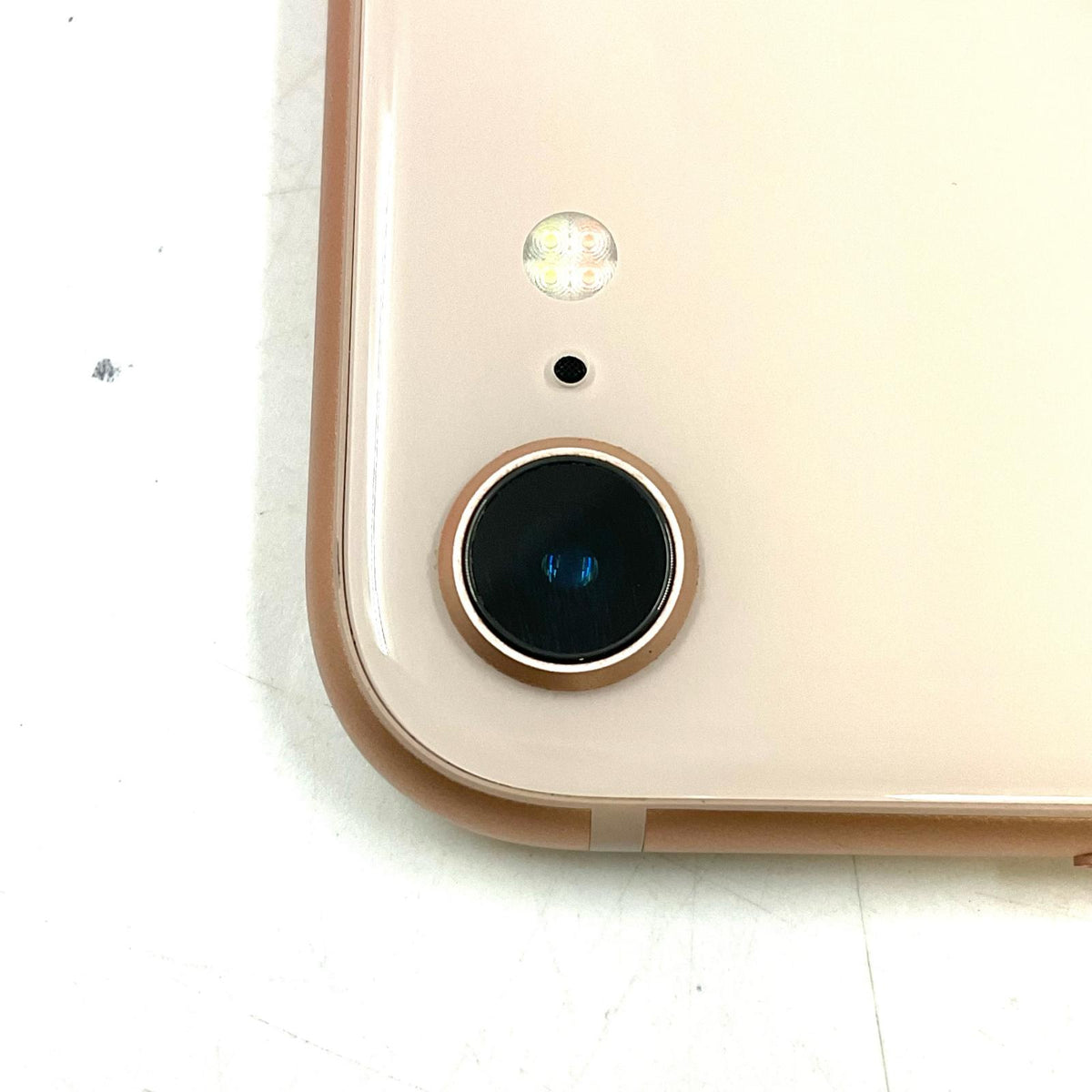 【全額返金保証】【最速発送】Apple iPhone iPhone 8 64GB ゴールド docomo 白ロム 美品 動作確認済 87%