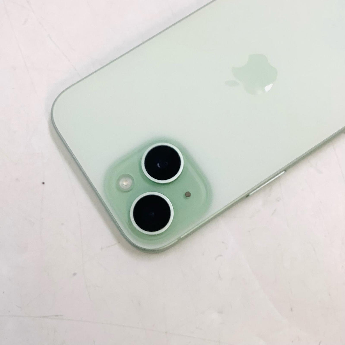 【全額返金保証】【最速発送】Apple iPhone iPhone 15 256GB グリーン SIMフリー 白ロム 美品 動作確認済 83%