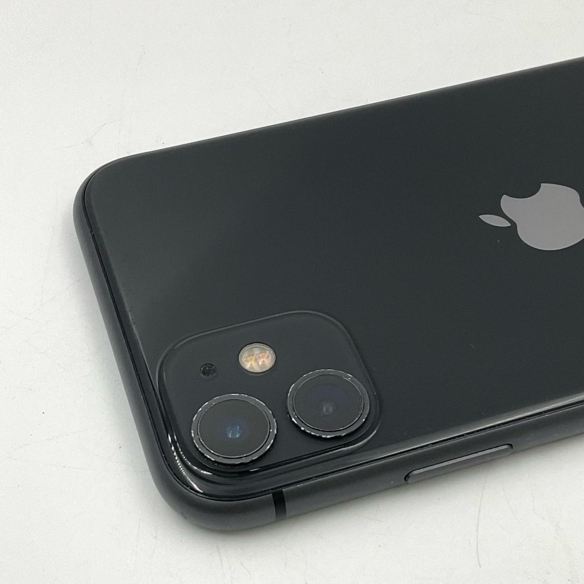 【最速発送】Apple iPhone iPhone 11 128GB ブラック Softbank 白ロム【難有】 96%