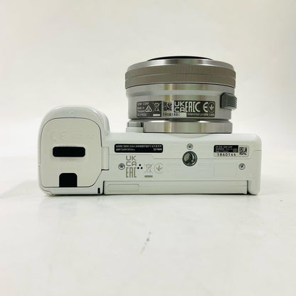 【全額返金保証】【最速発送】Sony デジタル一眼 VLOGCAM ZV-E10K パワーズームレンズキット ホワイト 美品 動作確認済