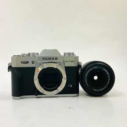 【全額返金保証】【最速発送】FUJIFILM デジタル一眼 X-T30 II XC15-45mmレンズキット シルバー 超美品 動作確認済