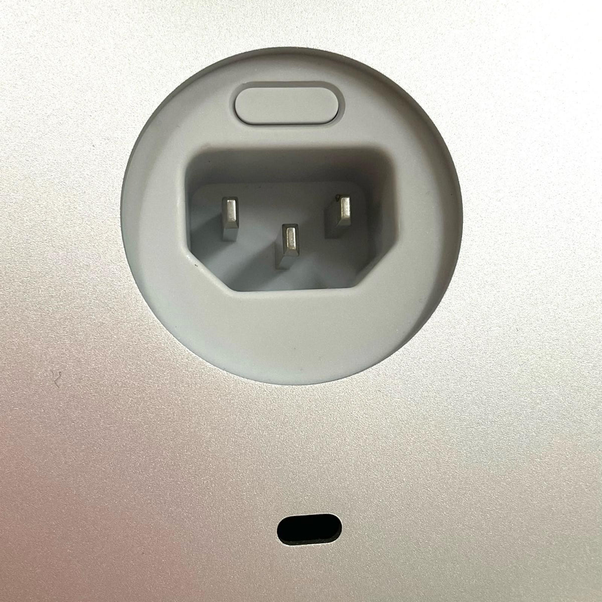 【全額返金保証】【最速発送】Apple iMac 27インチ 6コア intel core i5 8GB フュージョンドライブ 1TB シルバー 美品 動作確認済