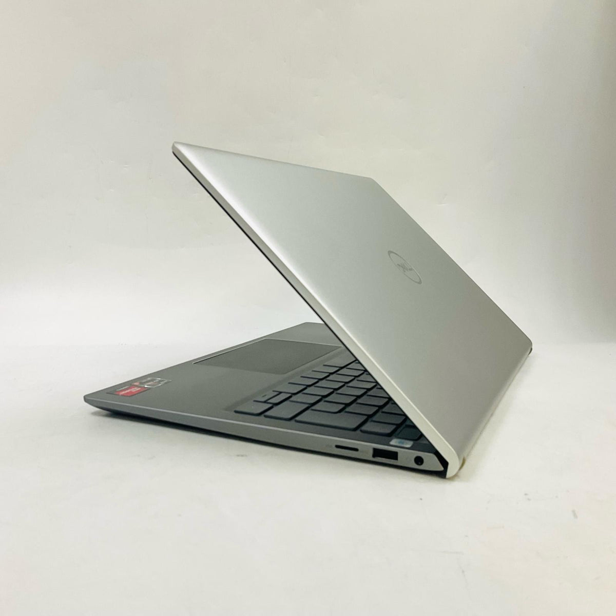 【全額返金保証】【最速発送】DELL Inspiron Inspiron 5415 AMD Ryzen 5 5500U with Radeon Graphics 8GB SSD(NVMe) 256GB（実測:238GB） 100% 美品 動作確認済
