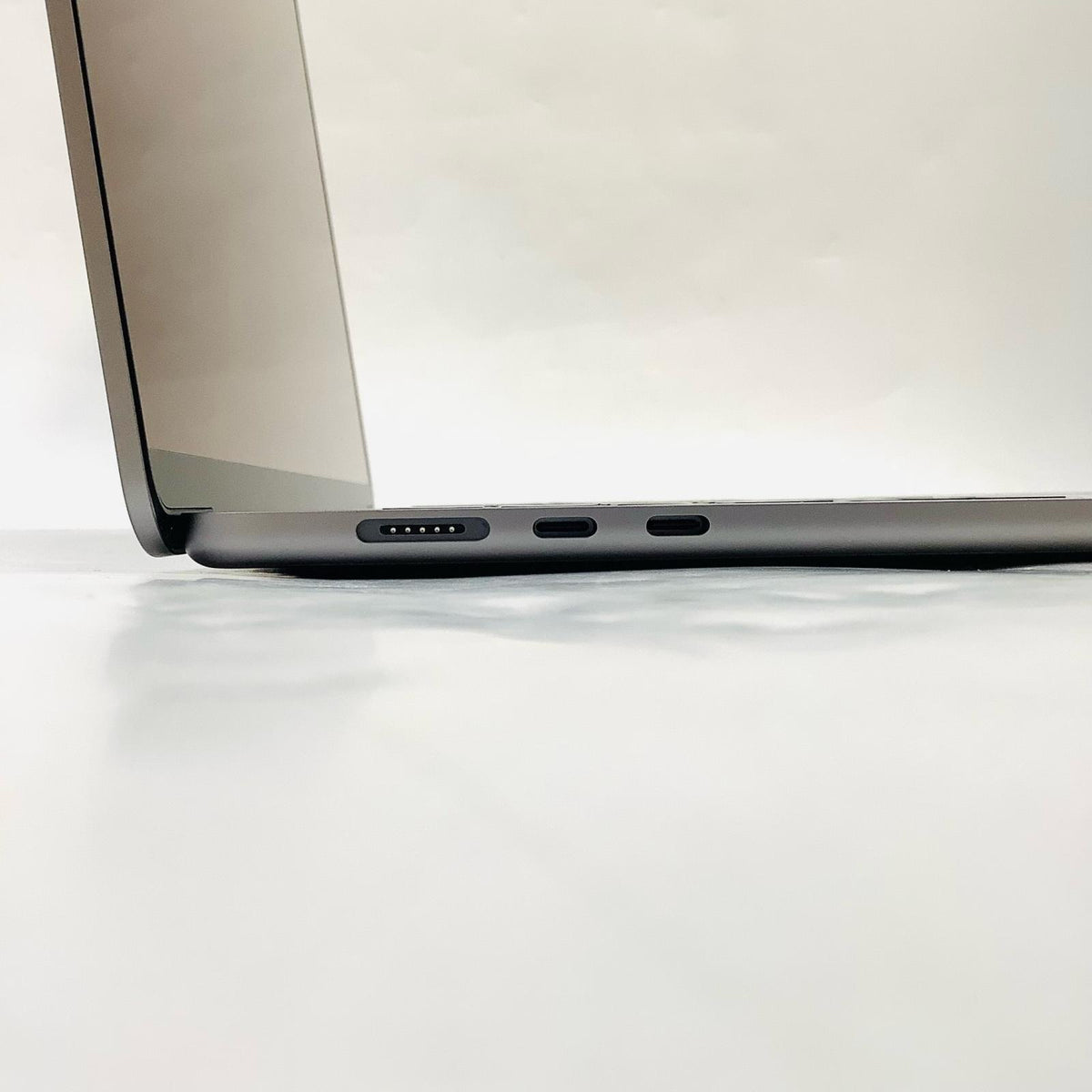 【全額返金保証】【最速発送】Apple MacBook Air 15インチ 2024 Apple M3 8GB SSD 512GB スペースグレイ 100% 美品 動作確認済