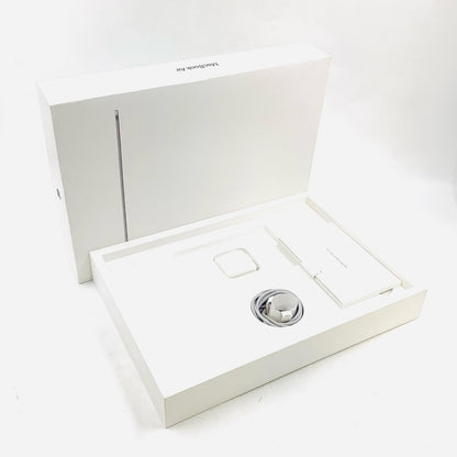 【全額返金保証】【最速発送】Apple MacBook Air 15インチ 2024 Apple M3 8GB SSD 512GB スペースグレイ 100% 美品 動作確認済