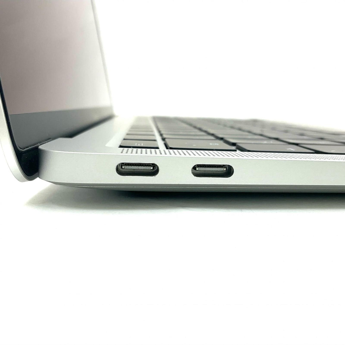【全額返金保証】【最速発送】Apple MacBook Air 13インチ 2020 Apple M1 8GB SSD 256GB シルバー 96% 美品 動作確認済