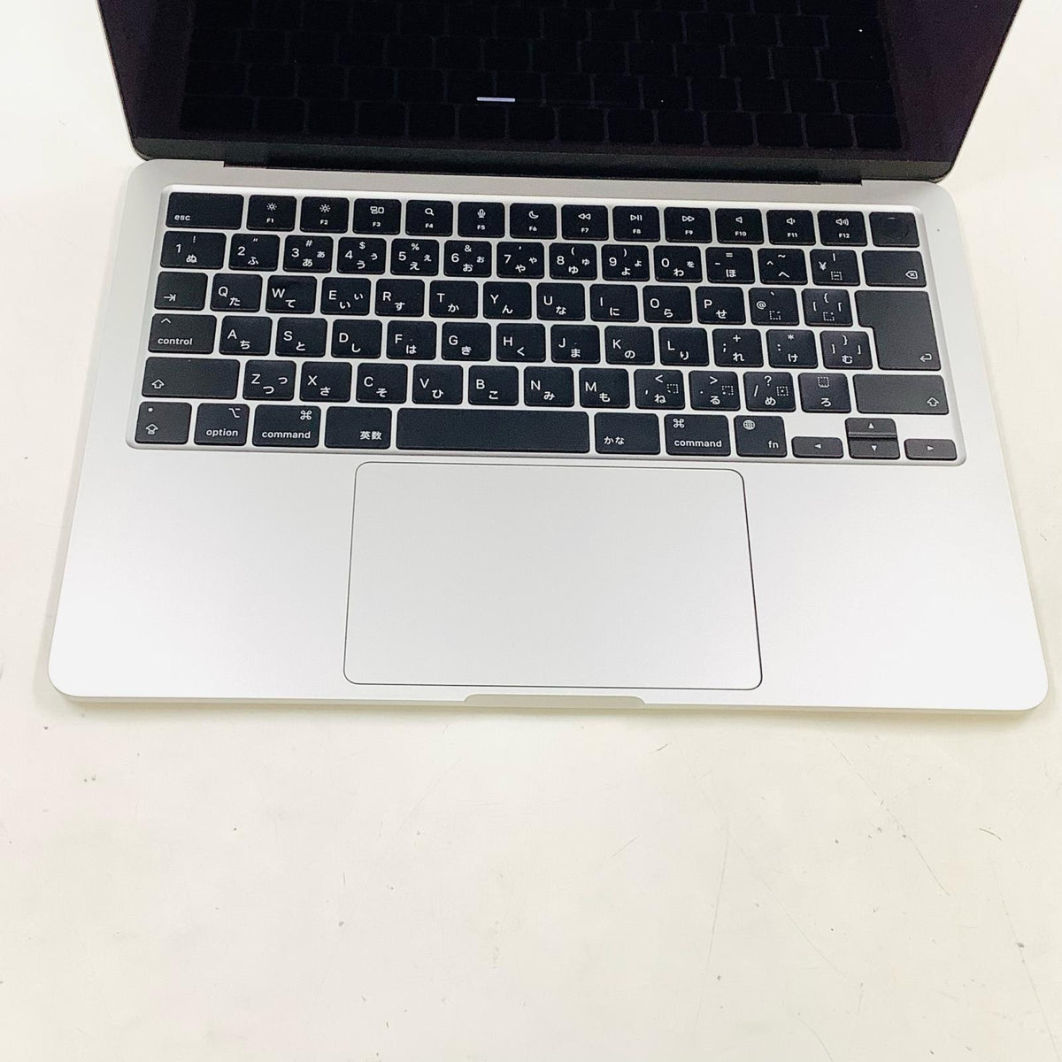 【全額返金保証】【最速発送】Apple MacBook Air 13.6インチ 2022 Apple M2 8GB SSD 256GB シルバー 80% 動作確認済