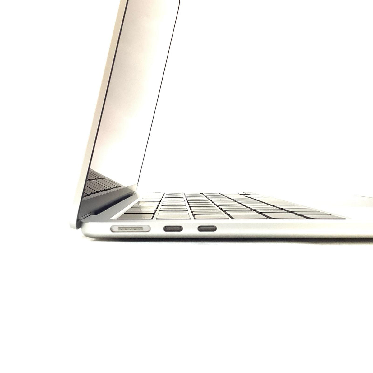 【全額返金保証】【最速発送】Apple MacBook Air 13.6インチ 2022 Apple M2 8GB SSD 256GB シルバー 80% 動作確認済