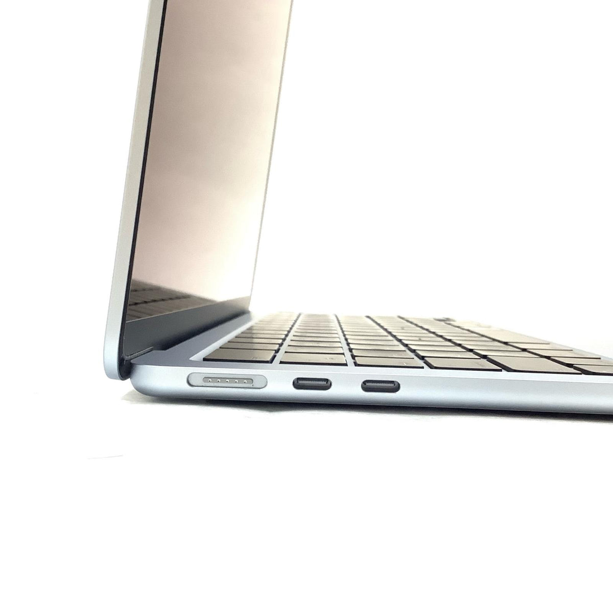【全額返金保証】【最速発送】Apple MacBook Air 13インチ 2025 Apple M4 16GB SSD 256GB 91% 美品 動作確認済