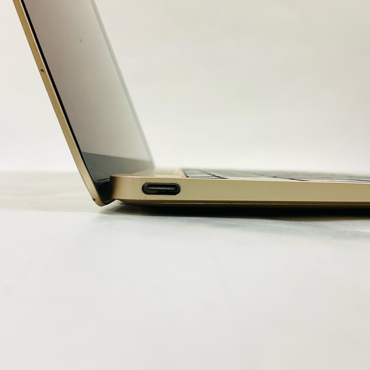 【最速発送】Apple MacBook 12インチ 2015 1.2GHz Intel Core M 8GB 500GB ゴールド 70%【難有】