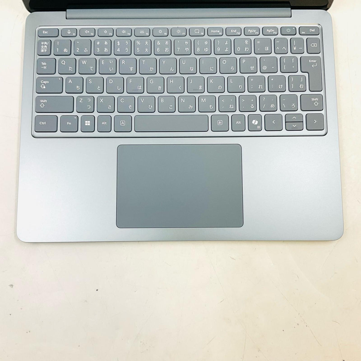 【全額返金保証】【最速発送】Microsoft Corporation Surface Surface Laptop 13in 1st Ed with Snapdragon Snapdragon X Plus (8-core) @ 3.30 GHz 16GB SSD 512GB Qualcomm(R) Adreno(TM) X1-45 GPU 107% 超美品 動作確認済