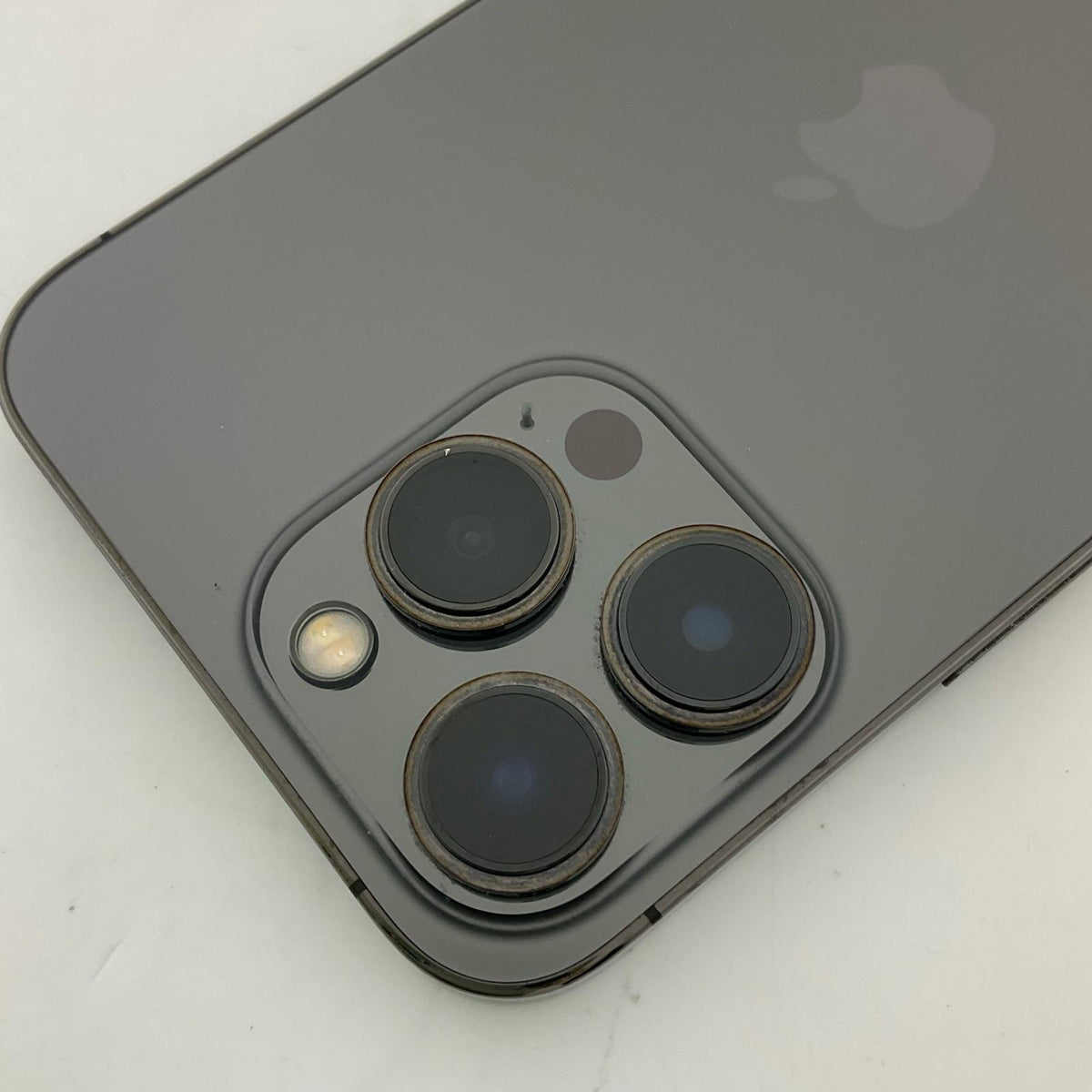 【全額返金保証】【最速発送】Apple iPhone iPhone 13 Pro 128GB グラファイト au 白ロム 動作確認済 77%