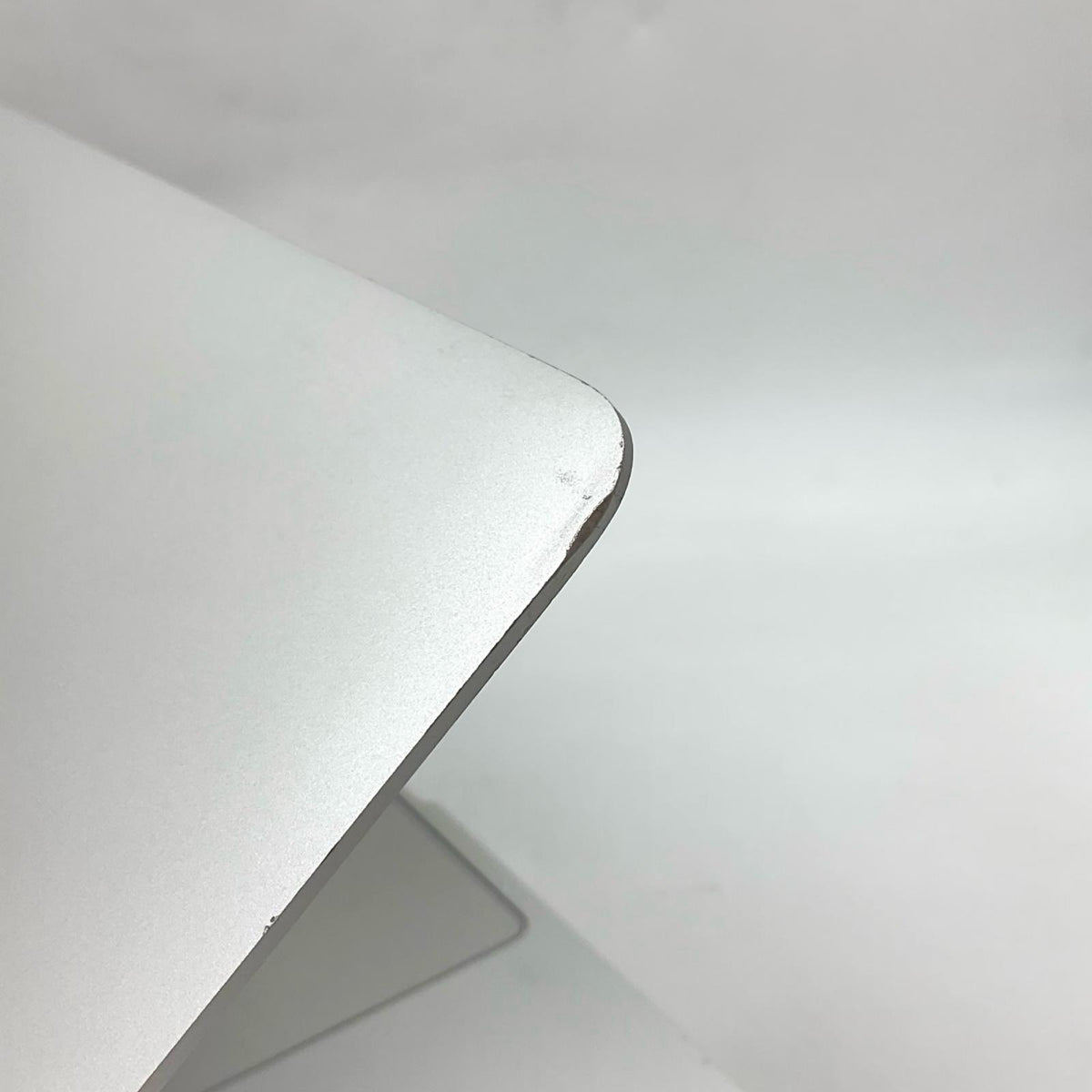 【全額返金保証】【最速発送】Apple MacBook Pro 13インチ 2022 Apple M2 8GB SSD 256GB シルバー 91% 動作確認済