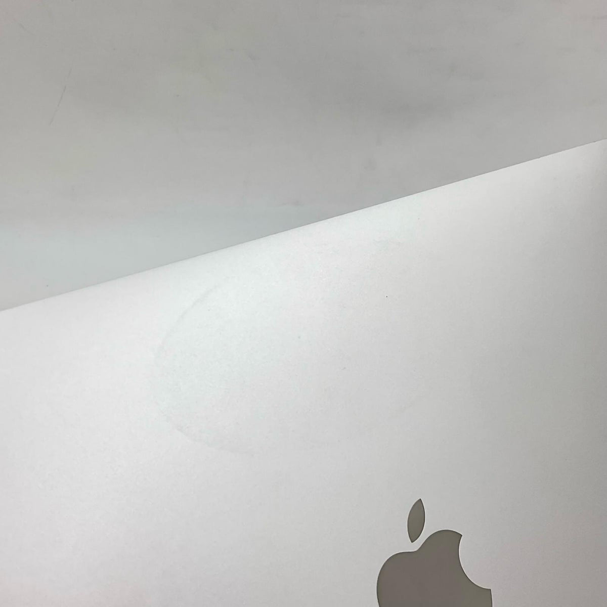 【全額返金保証】【最速発送】Apple MacBook Pro 13インチ 2022 Apple M2 8GB SSD 256GB シルバー 91% 動作確認済