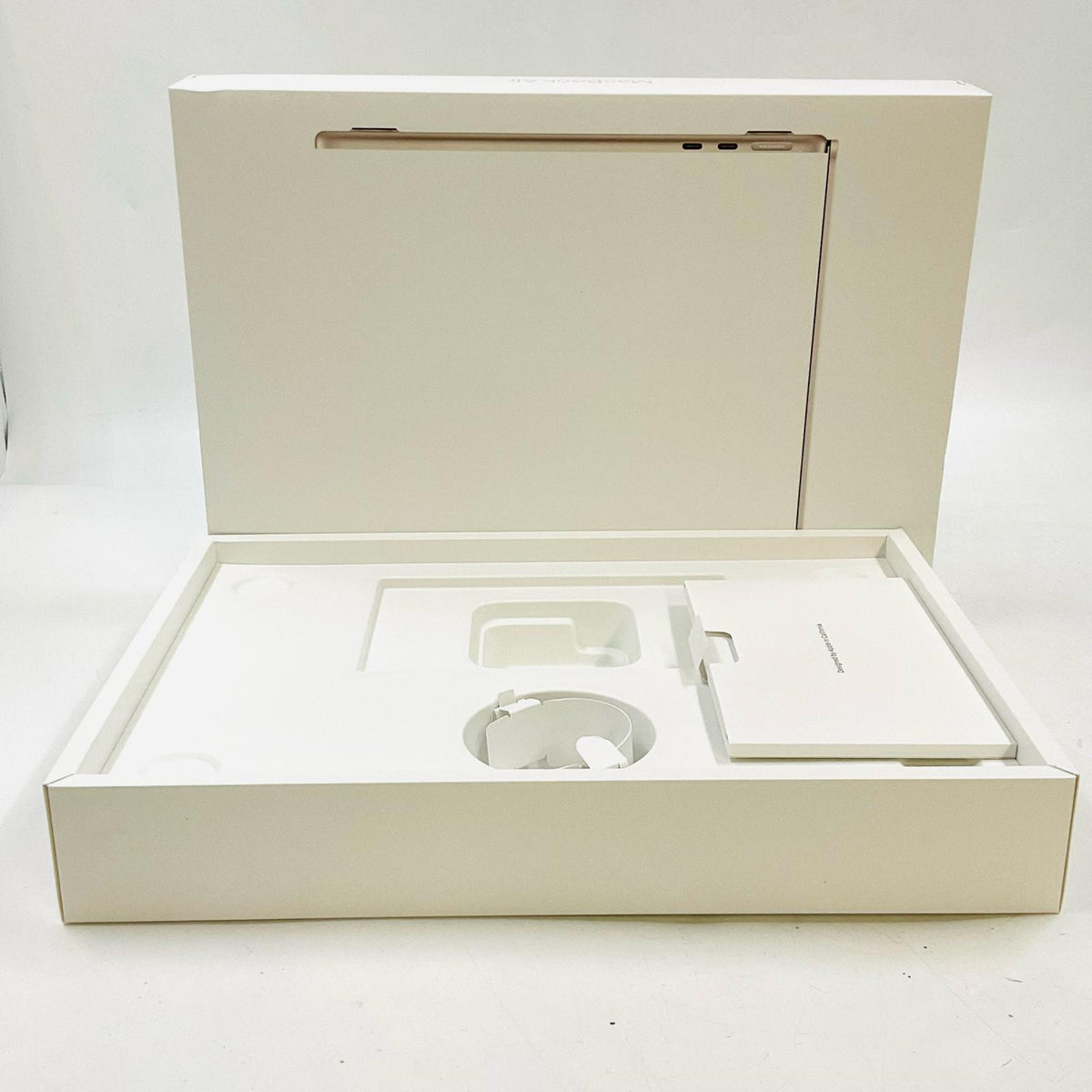 【全額返金保証】【最速発送】Apple MacBook Air 13インチ 2022 Apple M2 8GB SSD 256GB スターライト 99% 美品 動作確認済