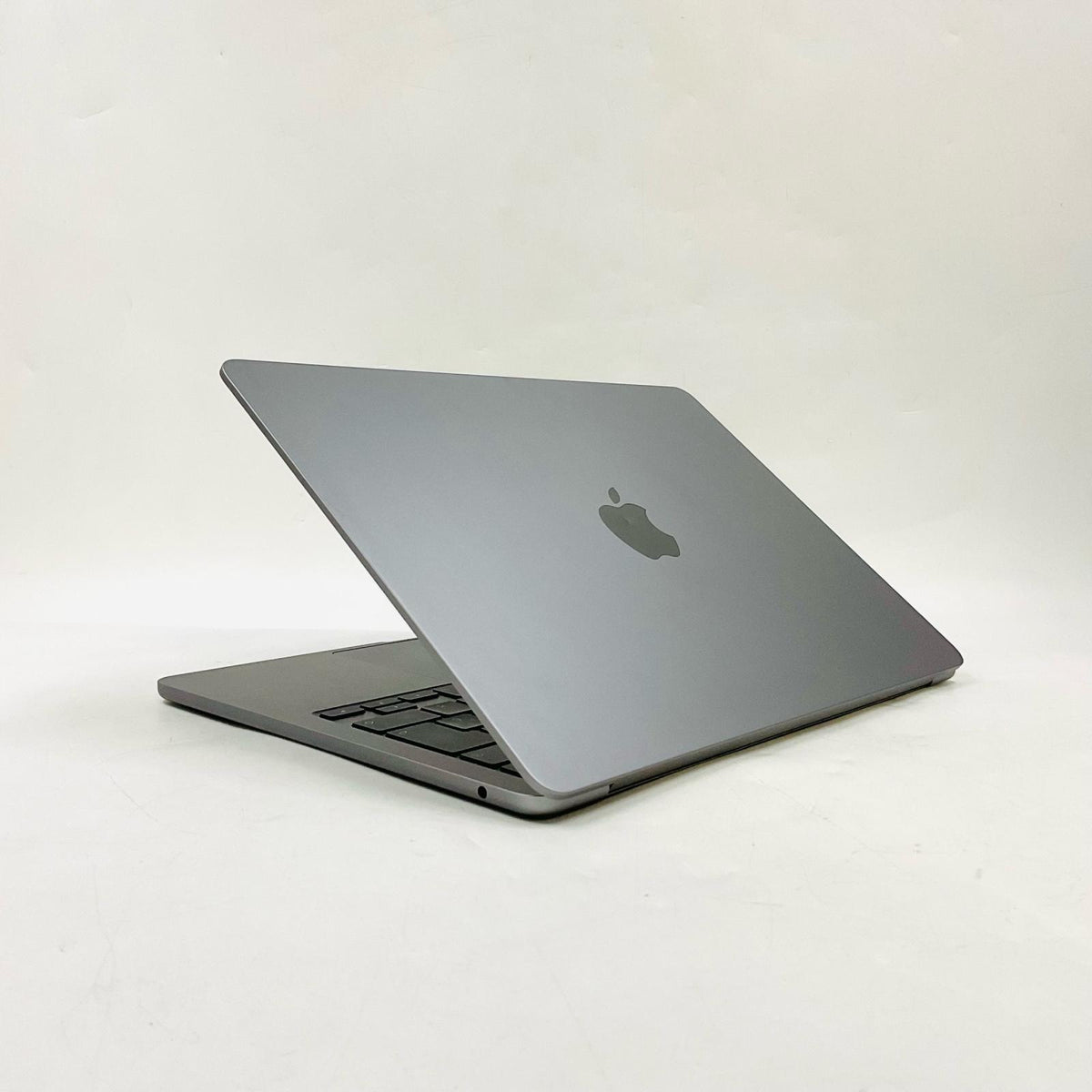 【全額返金保証】【最速発送】Apple MacBook Air 13インチ 2024 Apple M3 16GB SSD 256GB スペースグレイ 98% 動作確認済
