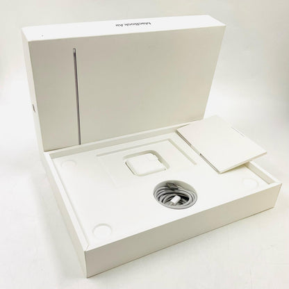【全額返金保証】【最速発送】Apple MacBook Air 13インチ 2024 Apple M3 16GB SSD 256GB スペースグレイ 98% 動作確認済