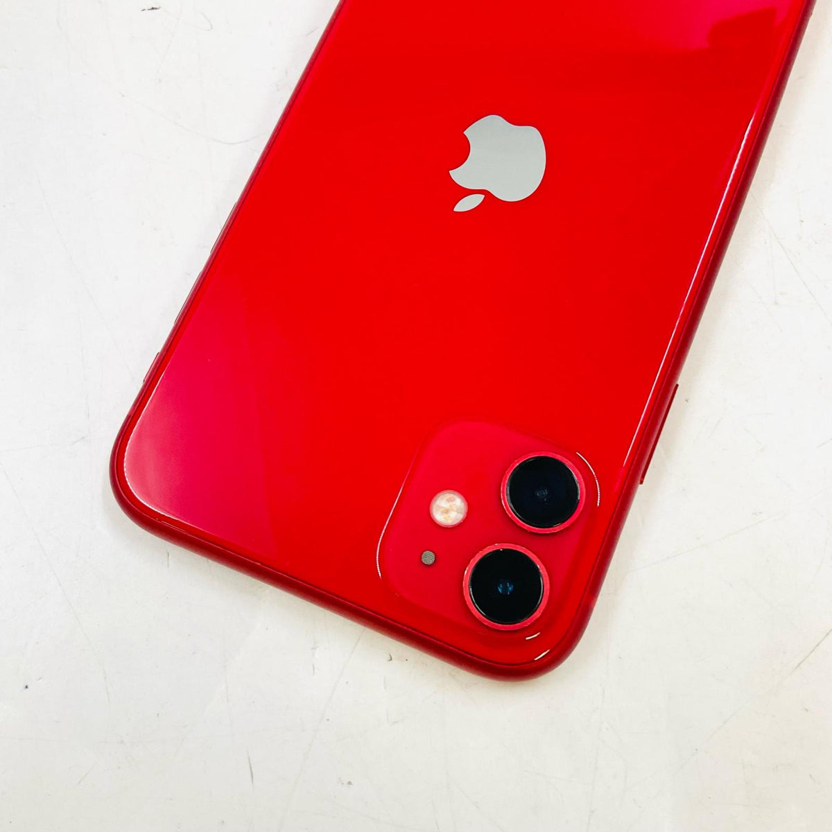 【全額返金保証】【最速発送】Apple iPhone iPhone 11 128GB (PRODUCT)RED docomo 白ロム 動作確認済 78%