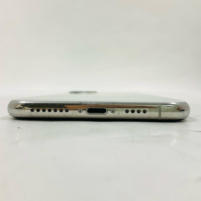 【全額返金保証】【最速発送】Apple iPhone iPhone 11 Pro Max 64GB シルバー au 白ロム 動作確認済 81%