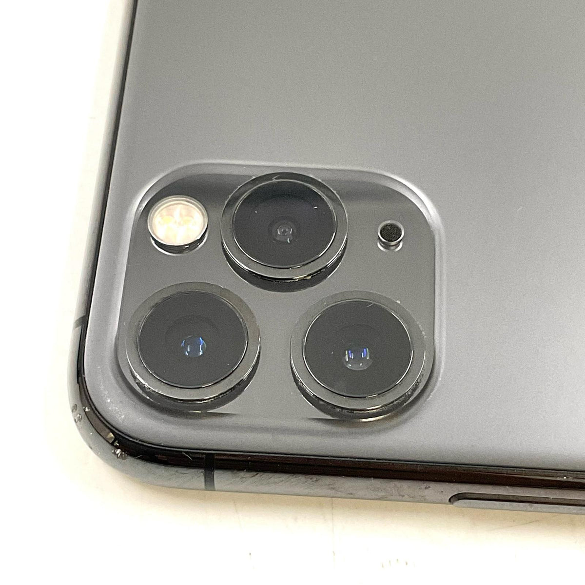 【最速発送】Apple iPhone iPhone 11 Pro 256GB スペースグレイ au 白ロム【難有】 70%
